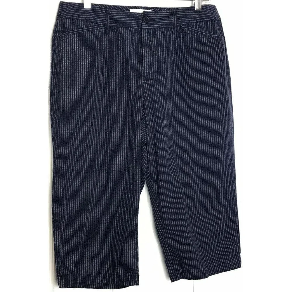 St. John's Bay Stretch Size 14 Navy & White Pinstripe Capri Pants